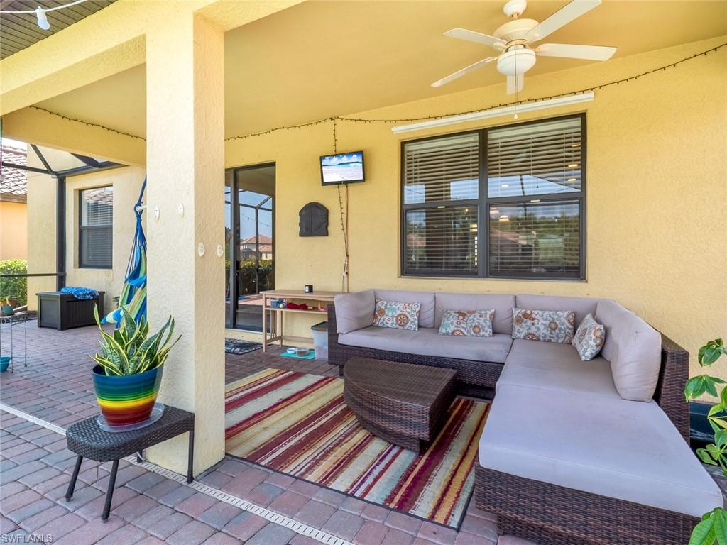 REFLECTION ISLES - Residential