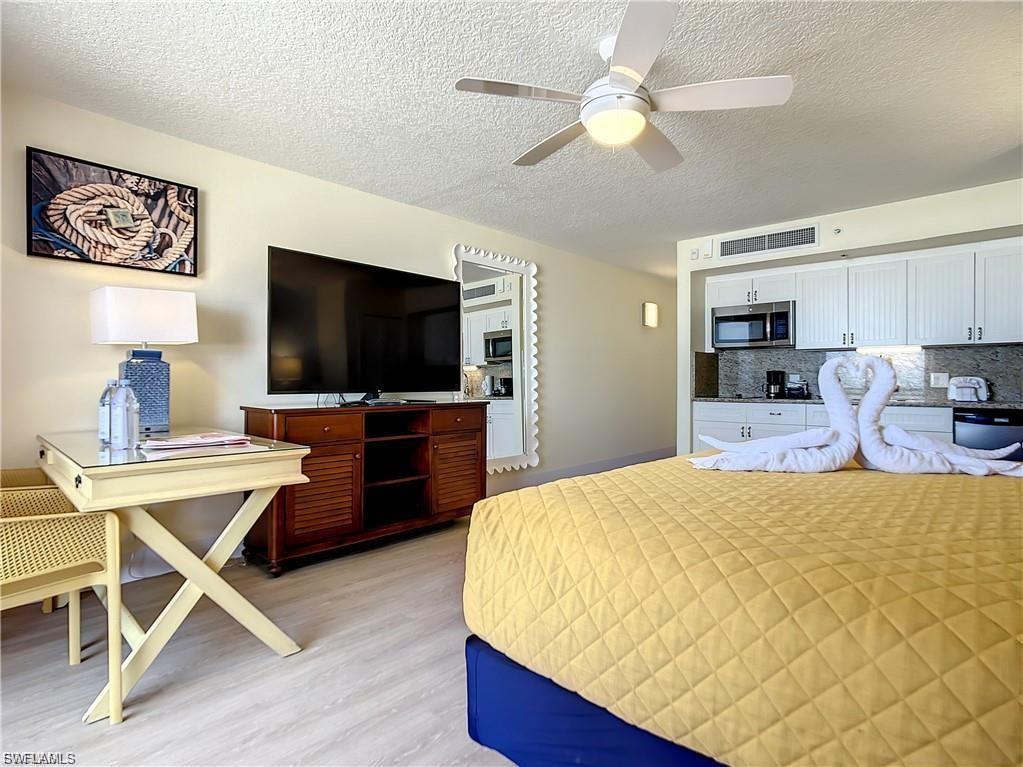 SANIBEL VIEW VILLAS - Residential