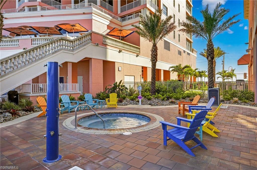 SANIBEL VIEW VILLAS - Residential