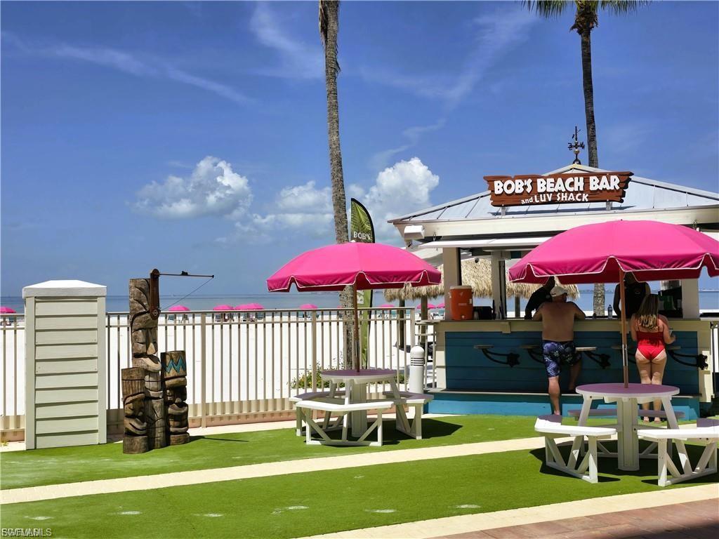 SANIBEL VIEW VILLAS - Residential