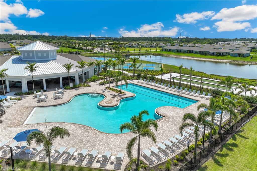 CORAL BAY - Residential