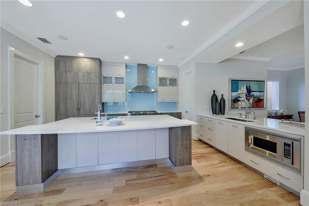 OLDE NAPLES - Residential