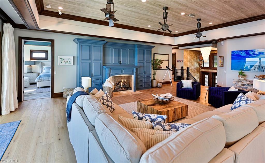 LAGUNA SHORES - Residential