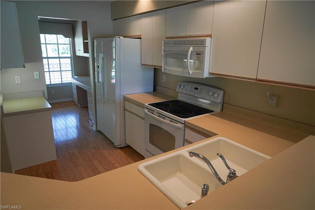 SAWGRASS POINT - Residential