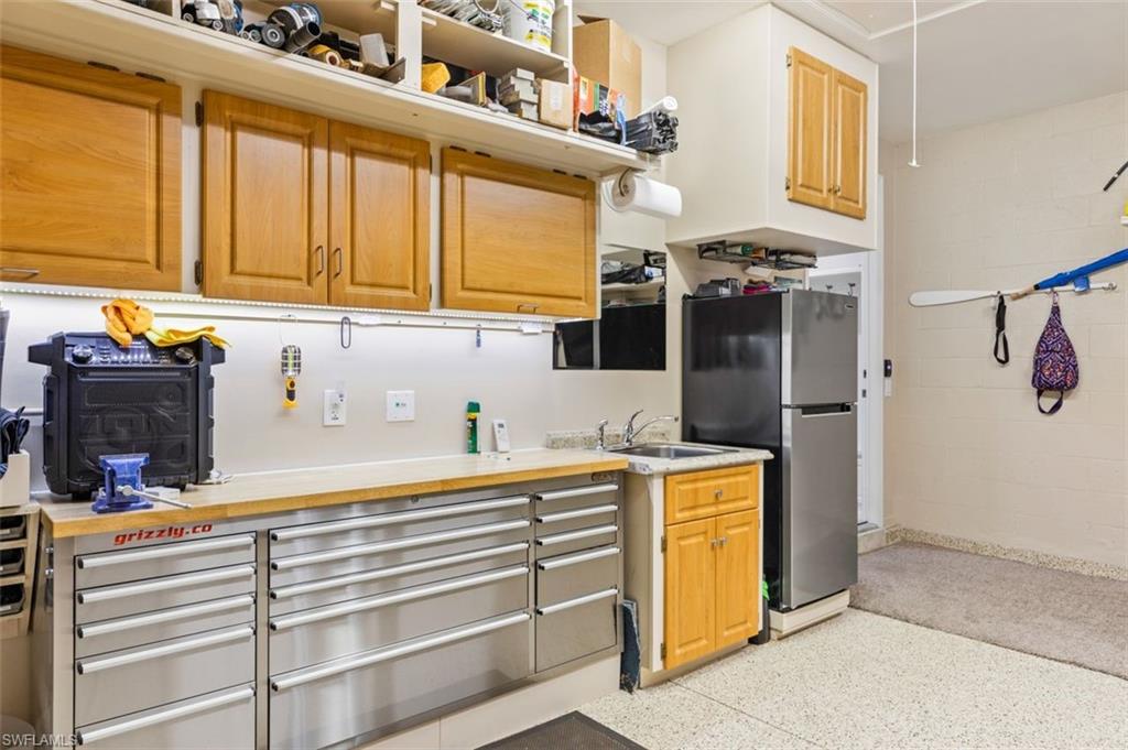 CORKSCREW SHORES - Residential