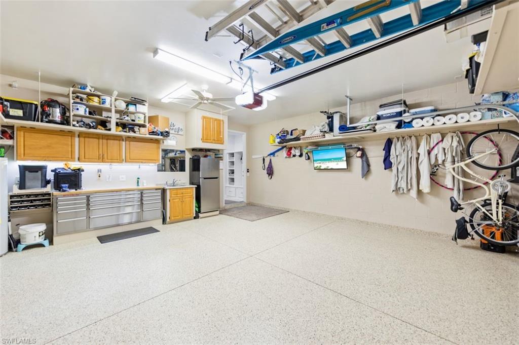 CORKSCREW SHORES - Residential