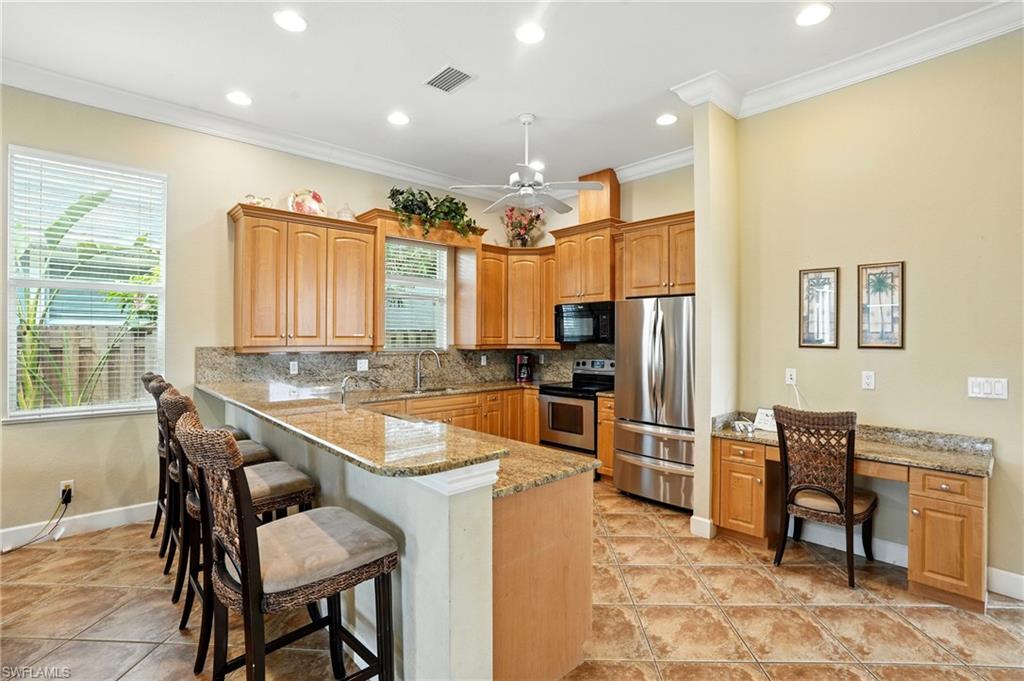 NAPLES PARK - Residential