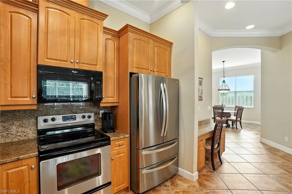 NAPLES PARK - Residential