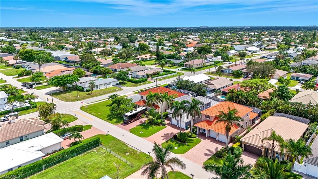 NAPLES PARK - Residential