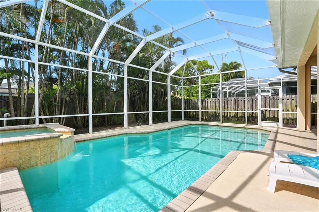 NAPLES PARK - Residential