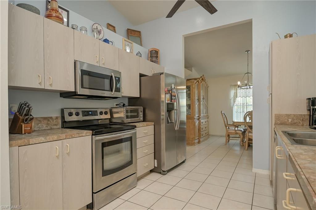 BERKSHIRE LAKES - Residential