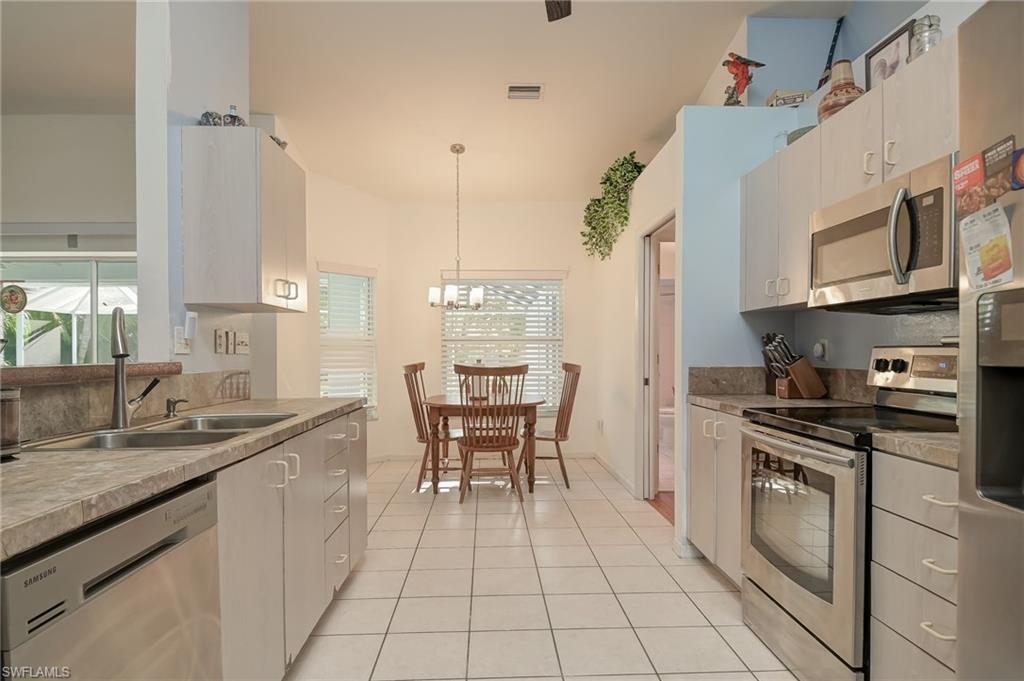 BERKSHIRE LAKES - Residential