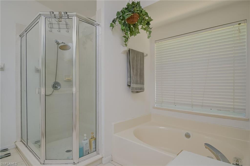 BERKSHIRE LAKES - Residential