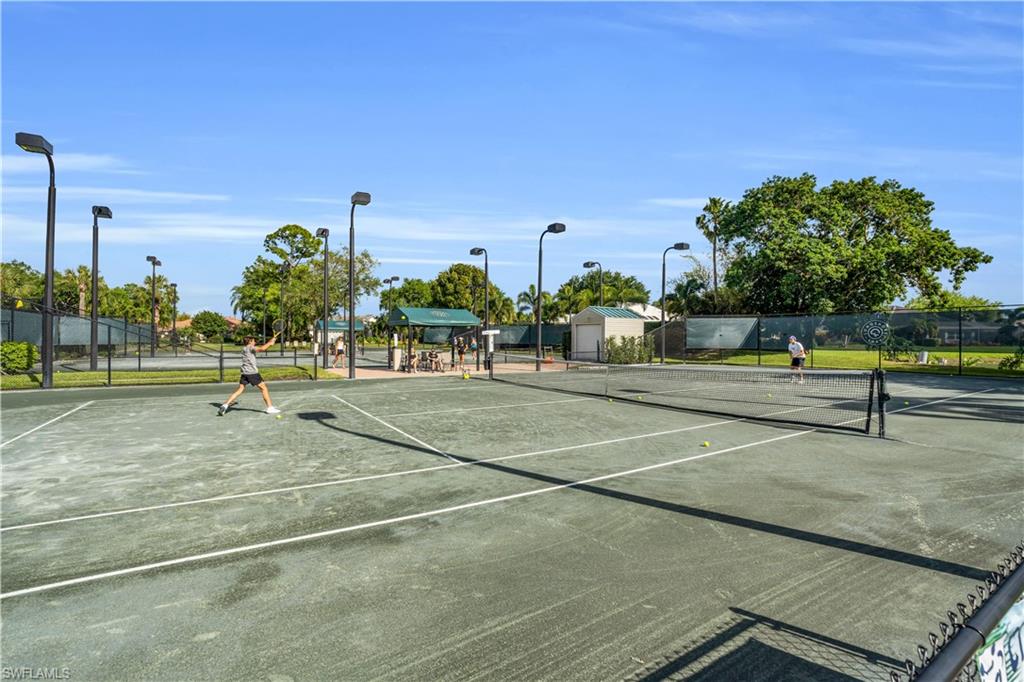 LONGSHORE LAKE - Residential