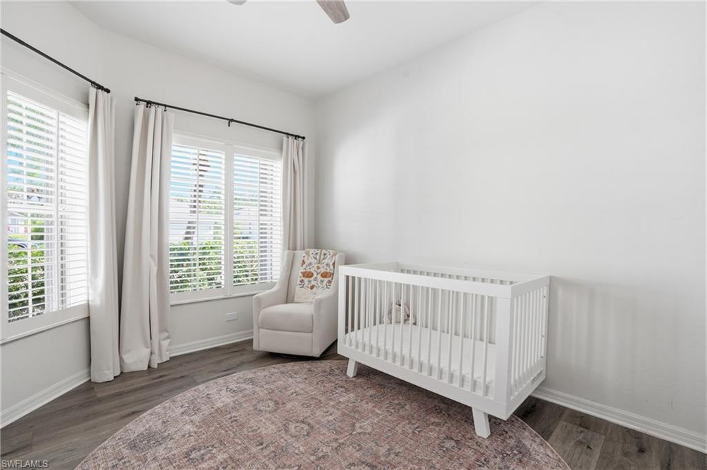 LONGSHORE LAKE - Residential