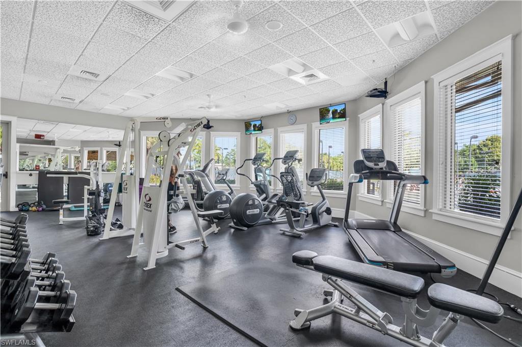 LONGSHORE LAKE - Residential