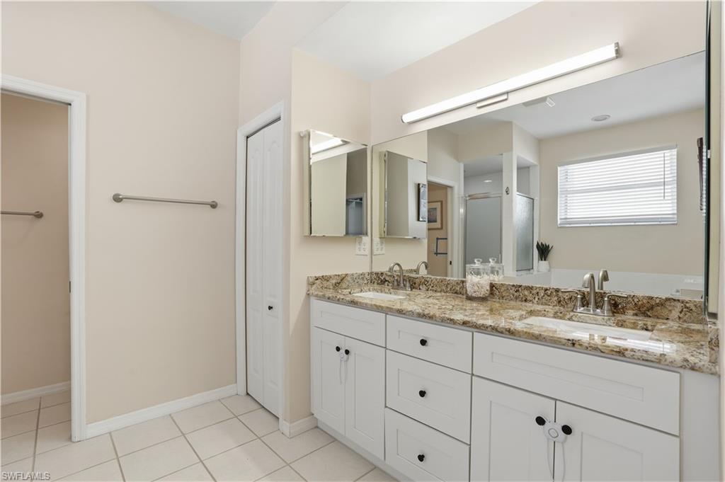 LONGSHORE LAKE - Residential