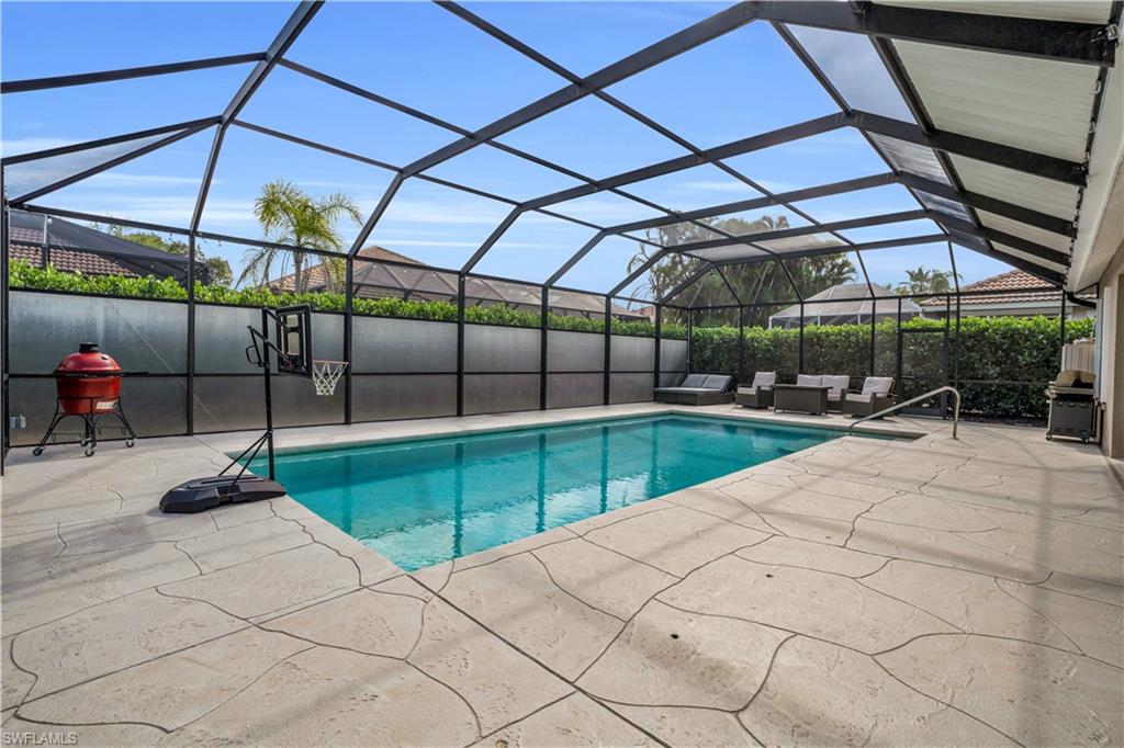 LONGSHORE LAKE - Residential