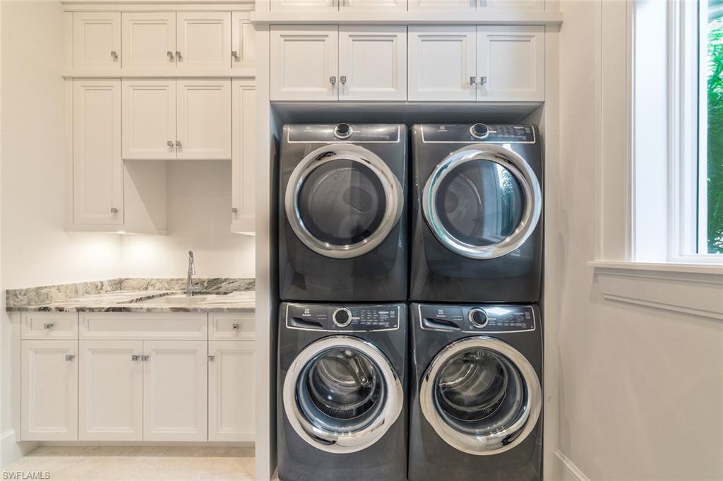 MOORINGS - Residential