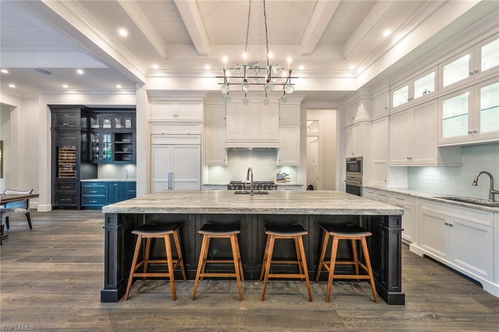 MOORINGS - Residential