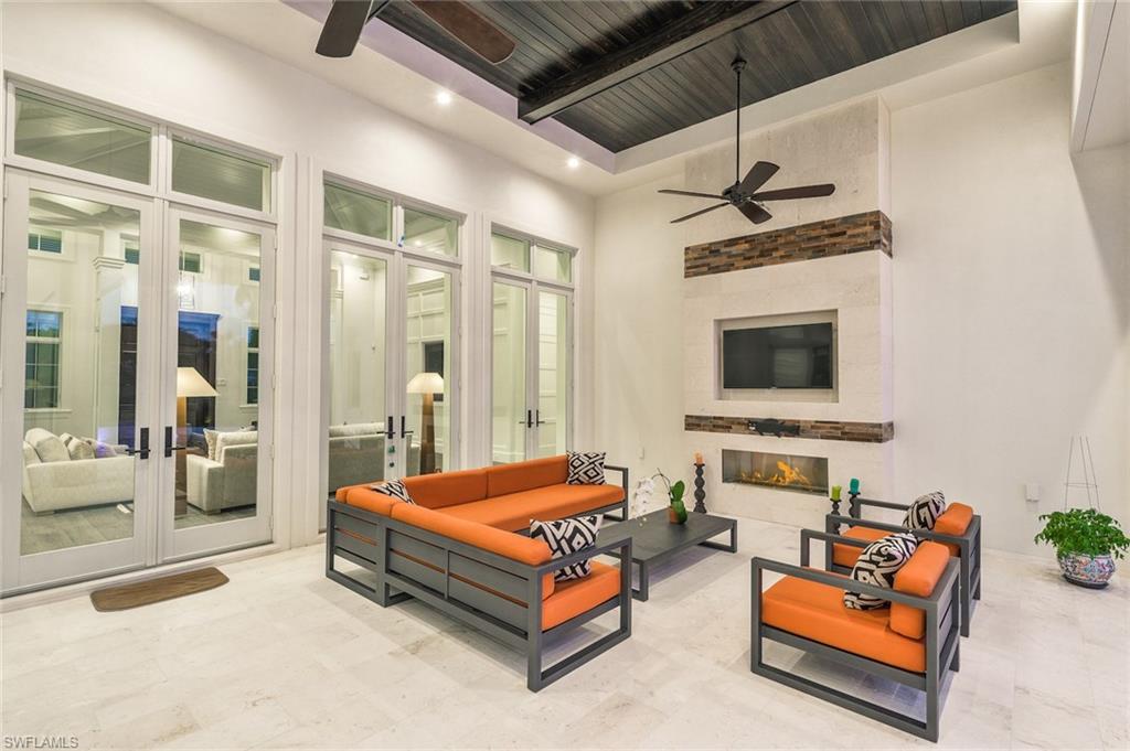 MOORINGS - Residential