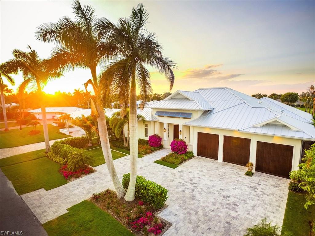 MOORINGS - Residential