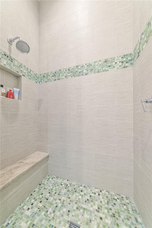 MOORINGS - Residential