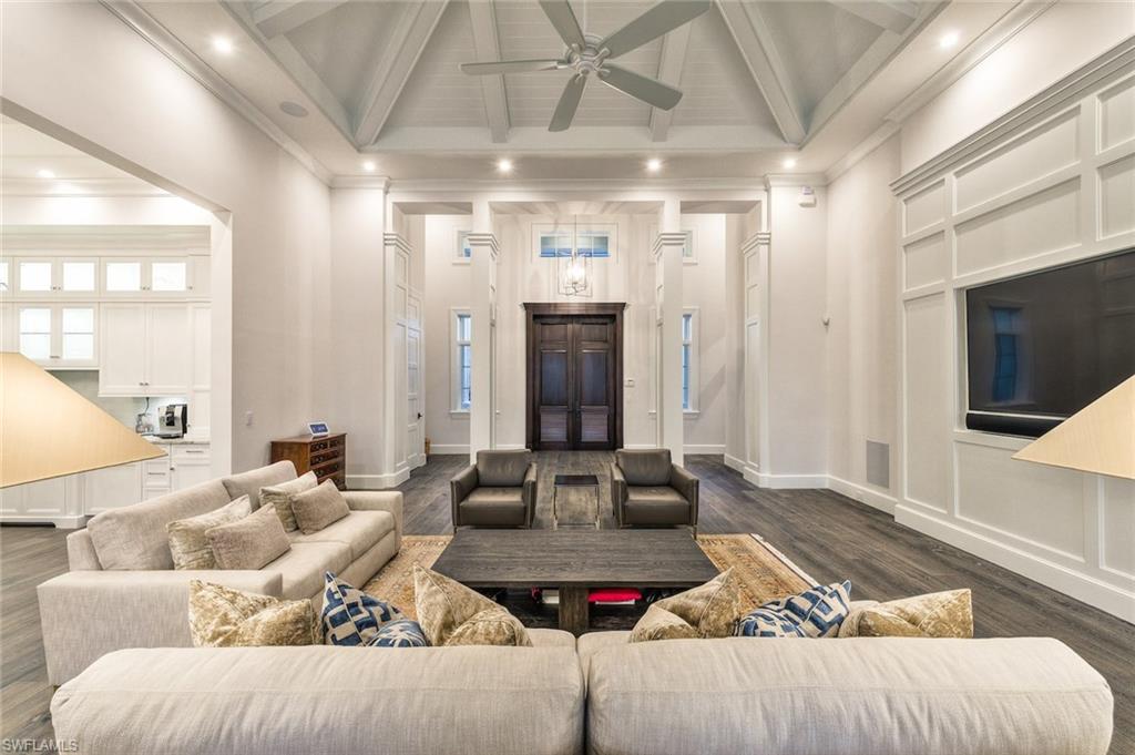 MOORINGS - Residential