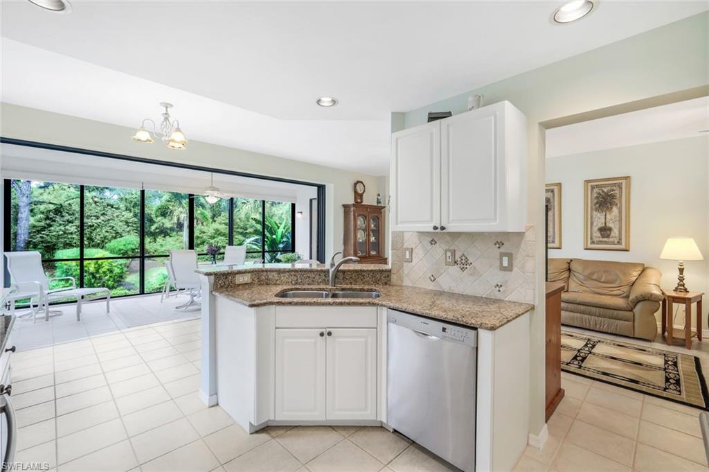 OAKWOOD CARRIAGE HOME - Residential