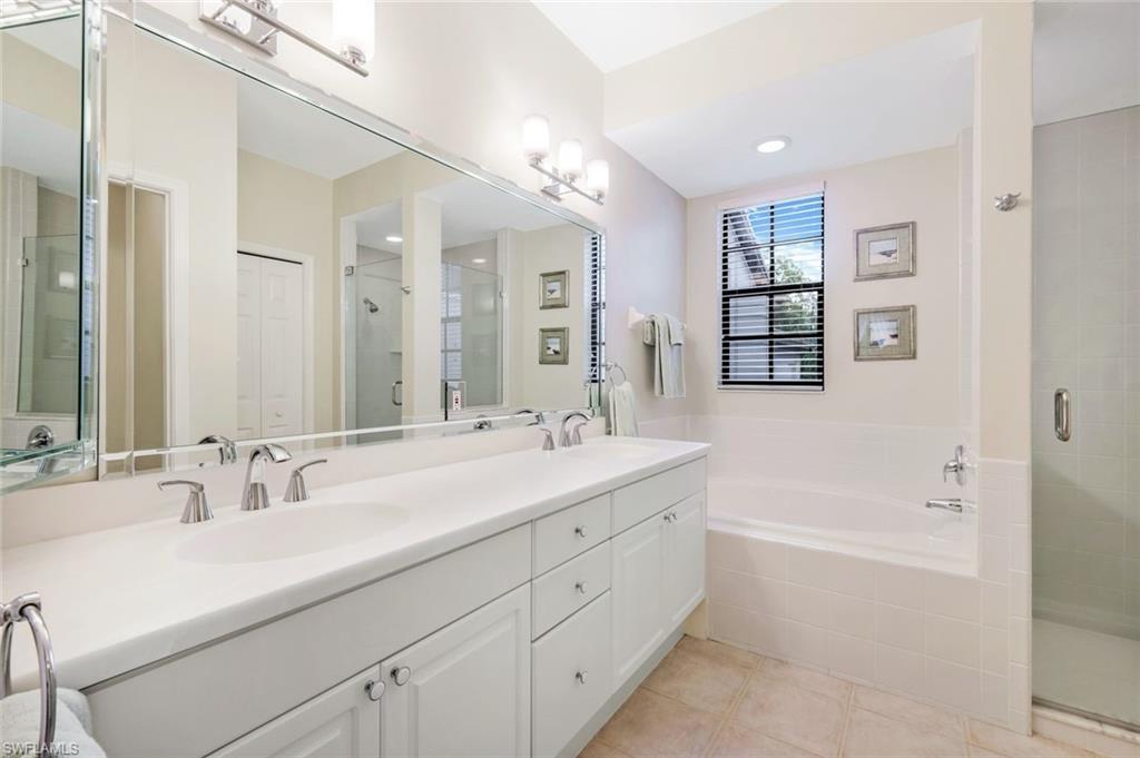 OAKWOOD CARRIAGE HOME - Residential