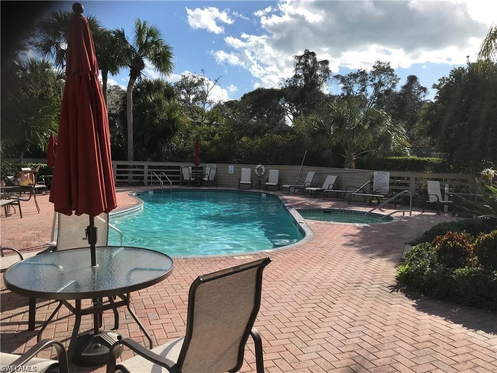 OAKWOOD CARRIAGE HOME - Residential