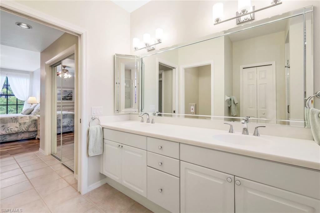 OAKWOOD CARRIAGE HOME - Residential