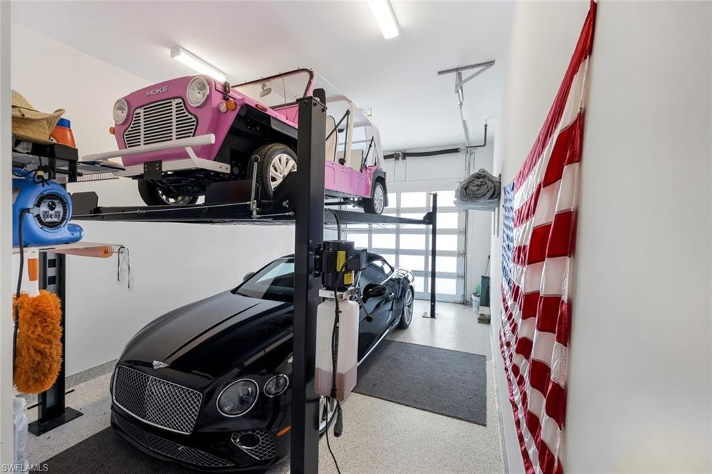 OLDE NAPLES - Residential