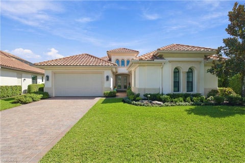 Photo of 12372 Wisteria DR, NAPLES, FL 34120 (MLS # 226037557)