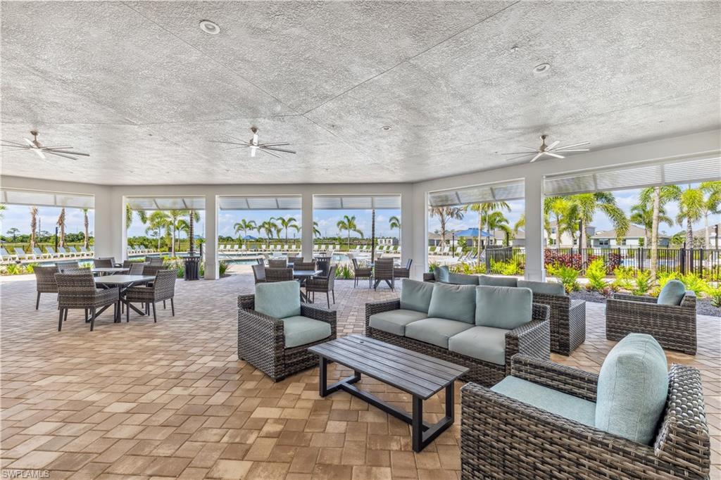 CORAL BAY - Residential