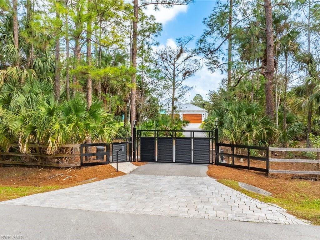 GOLDEN GATE ESTATES - Residential