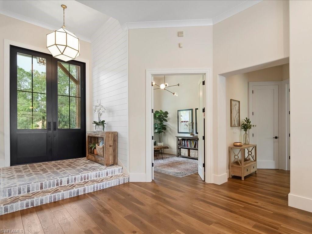 GOLDEN GATE ESTATES - Residential