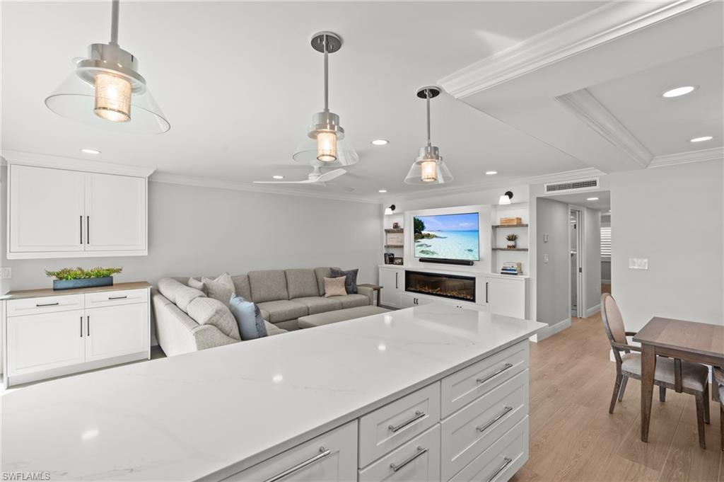 3200 Gulf Shore BLVD N 106