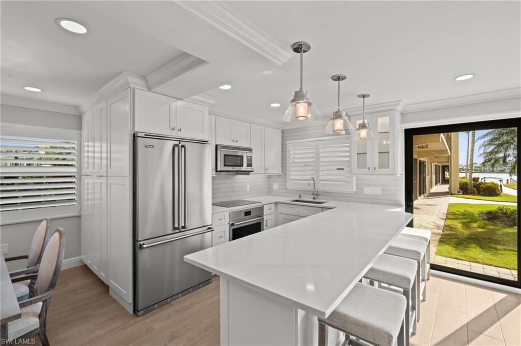 3200 Gulf Shore BLVD N 106