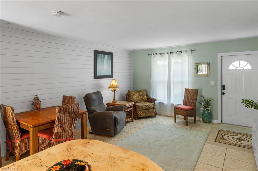 FORT MYERS SHORES - Residential