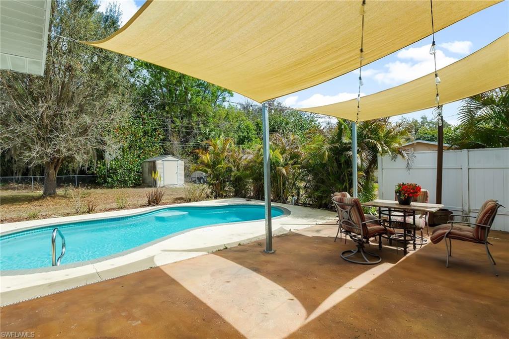 FORT MYERS SHORES - Residential