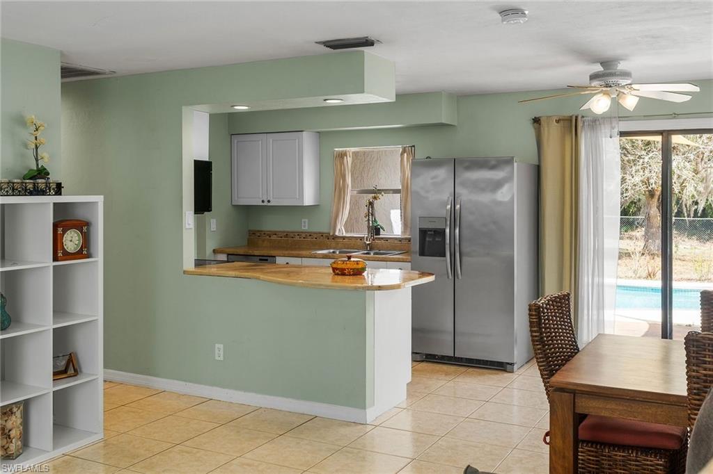 FORT MYERS SHORES - Residential