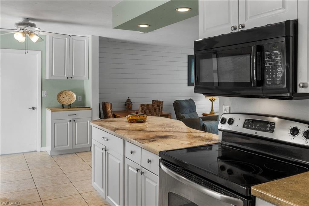 FORT MYERS SHORES - Residential