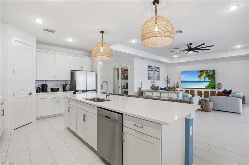 CREEKSIDE RUN - Residential