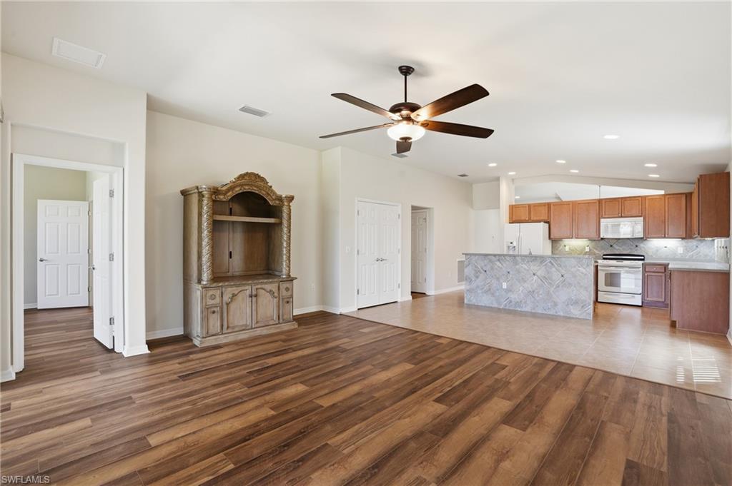 SANDOVAL - Residential