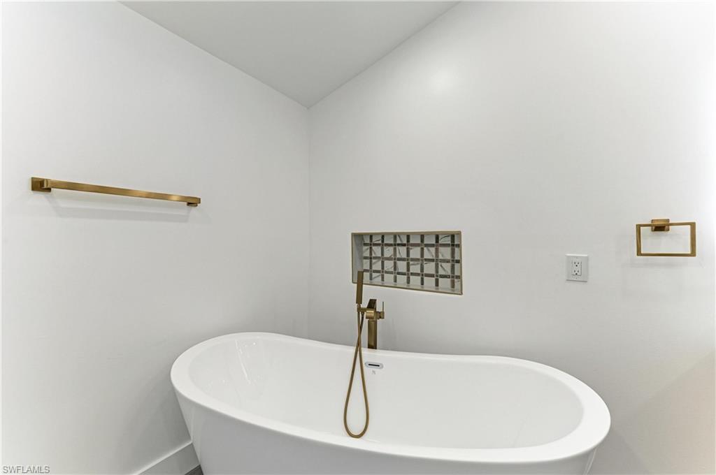 PORT CHARLOTTE - Residential