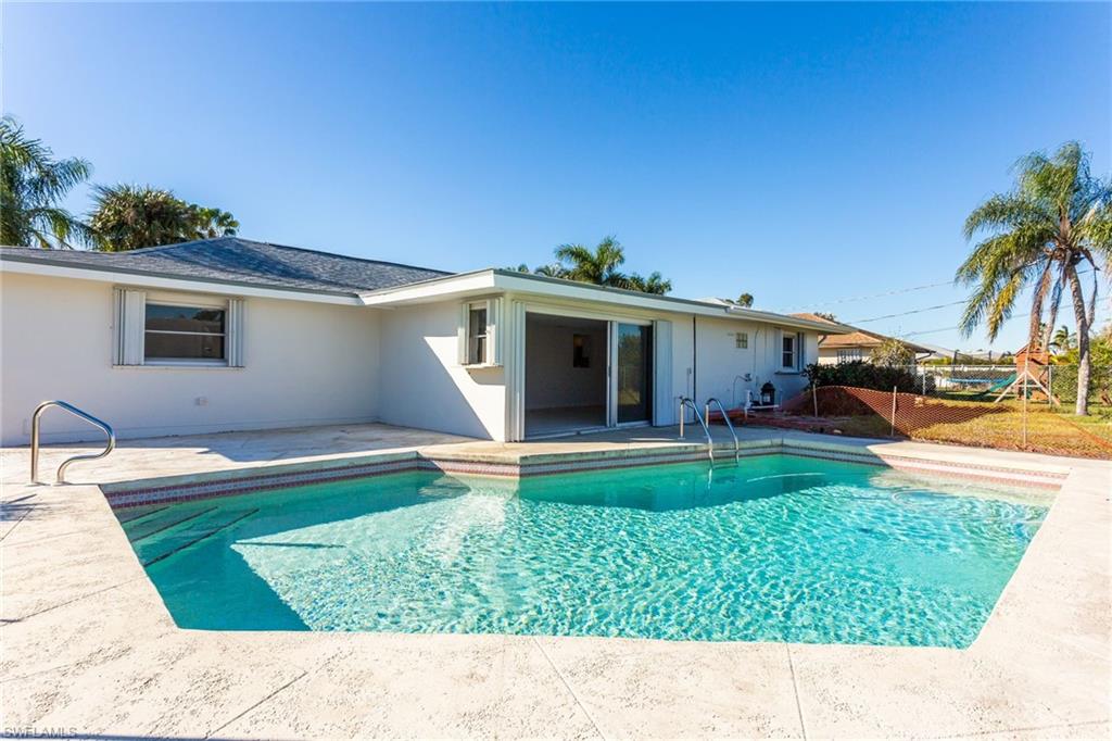 WILLOUGHBY ACRES - Residential