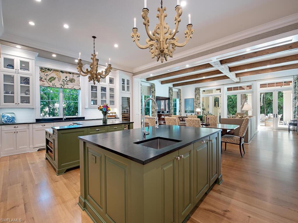 OLDE NAPLES - Residential