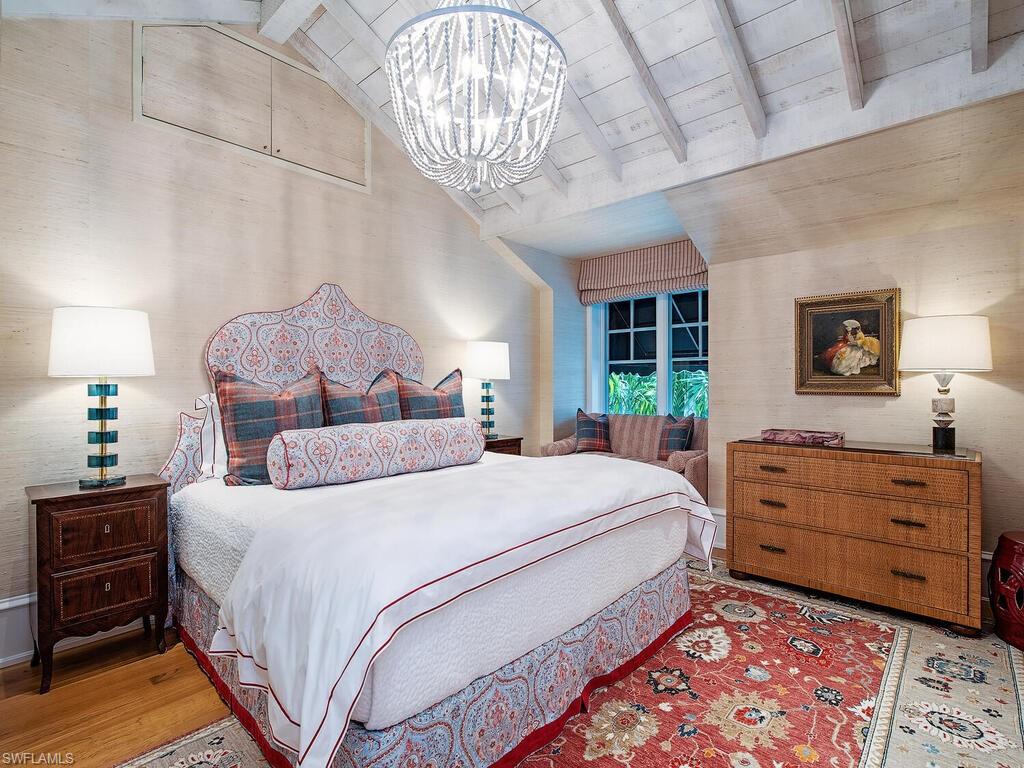 OLDE NAPLES - Residential