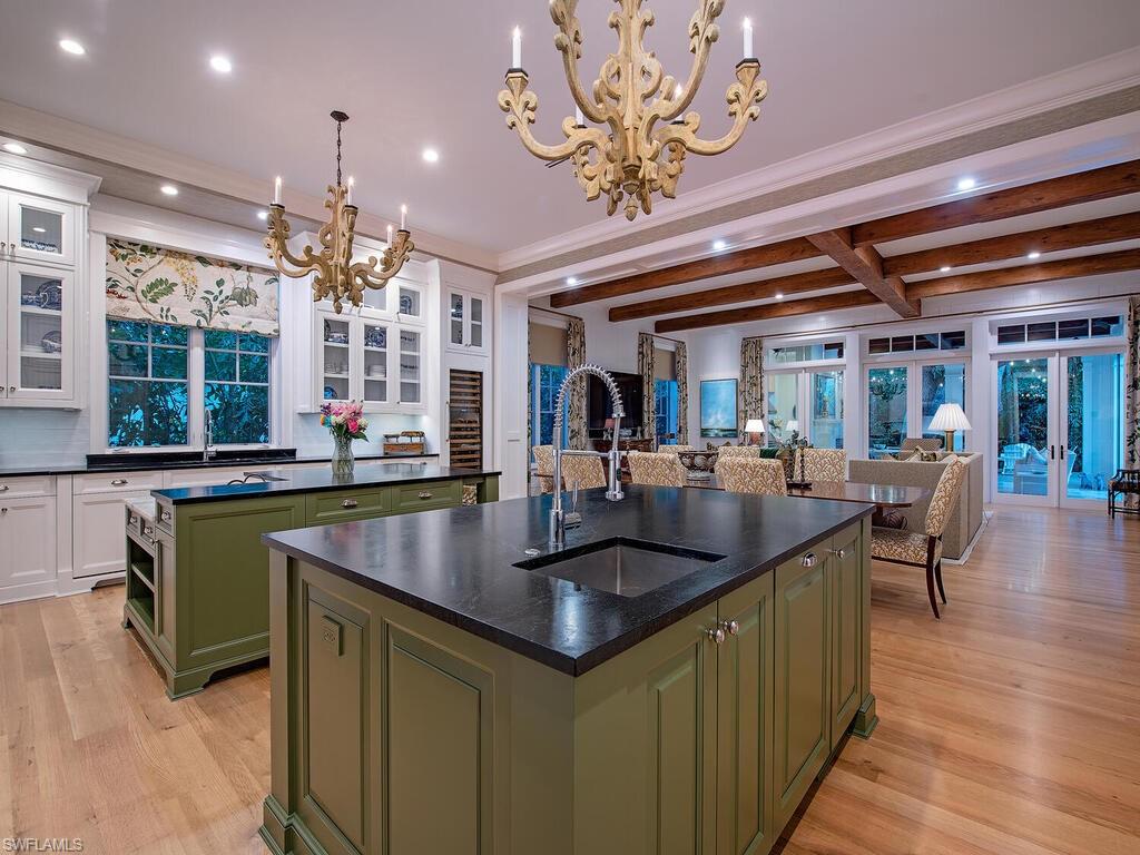 OLDE NAPLES - Residential